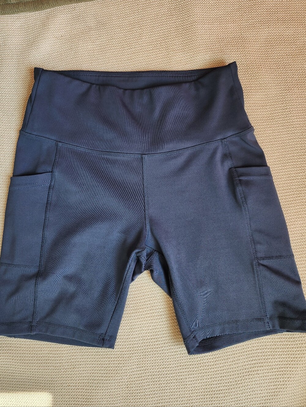 High-Rise Side-Pocket Bike Shorts